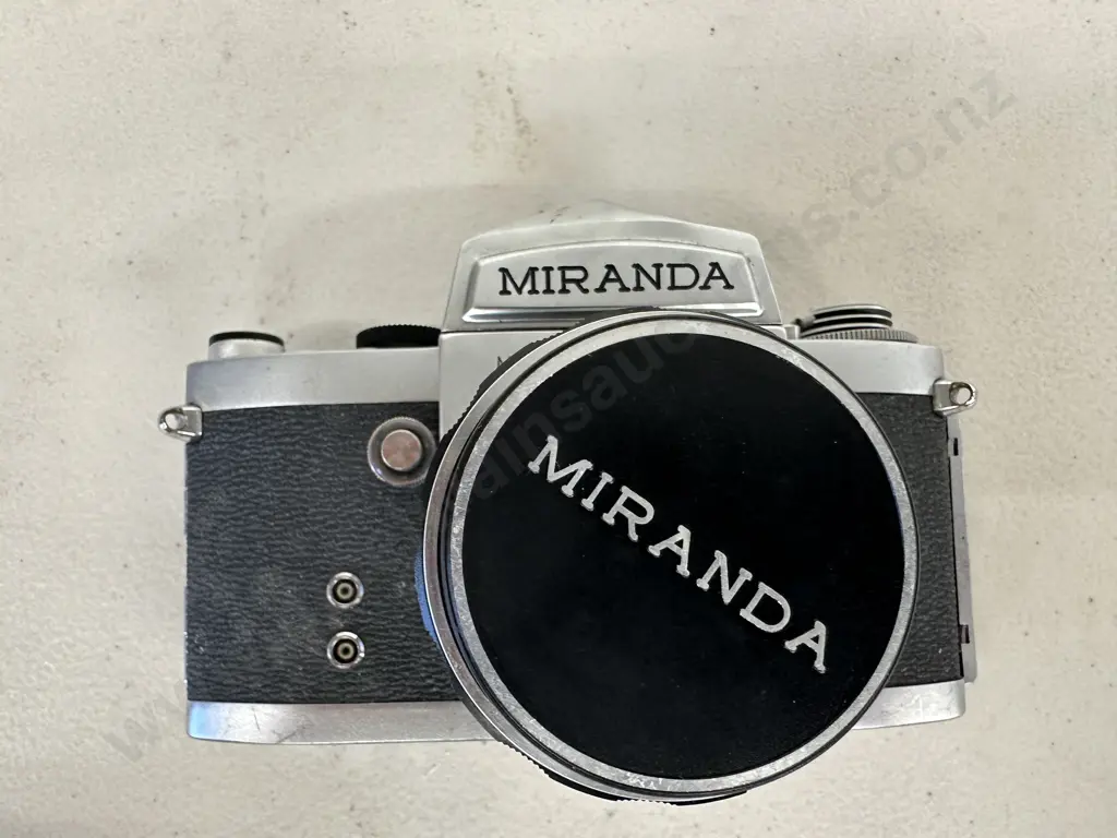 Vintage 1963-1964 Miranda F 35mm SLR Film Camera With Auto Miranda 50mm 1:1.9 Lens Made In Japan Image 1++