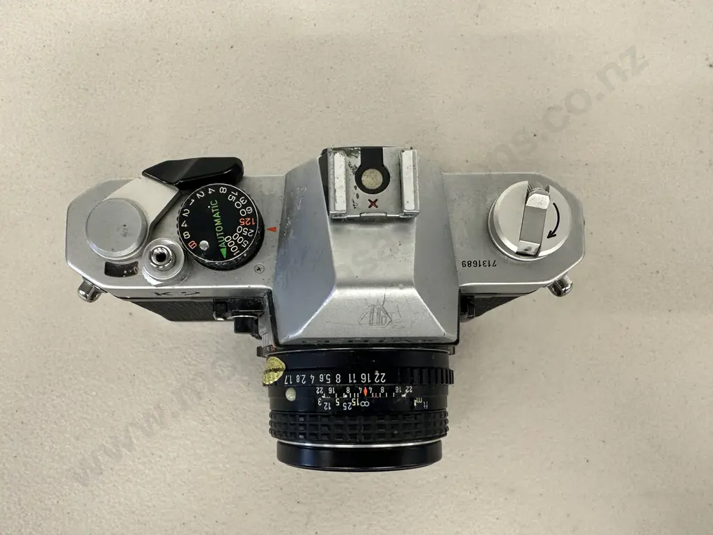Pentax K2 Black SLR 35mm Film Camera With SMC PENTAX-M  50mm F/1.7 Lens From Japan Image 1++