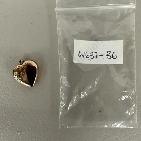 9ct Gold Heart Locket with Pearl?