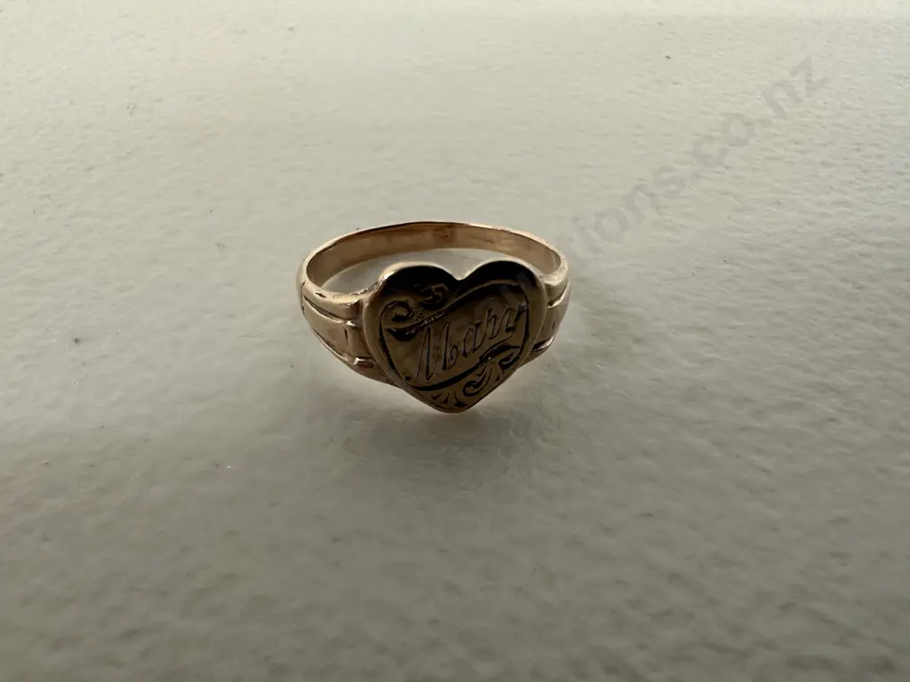 9ct Etched Gold Signet Ring Image 1++