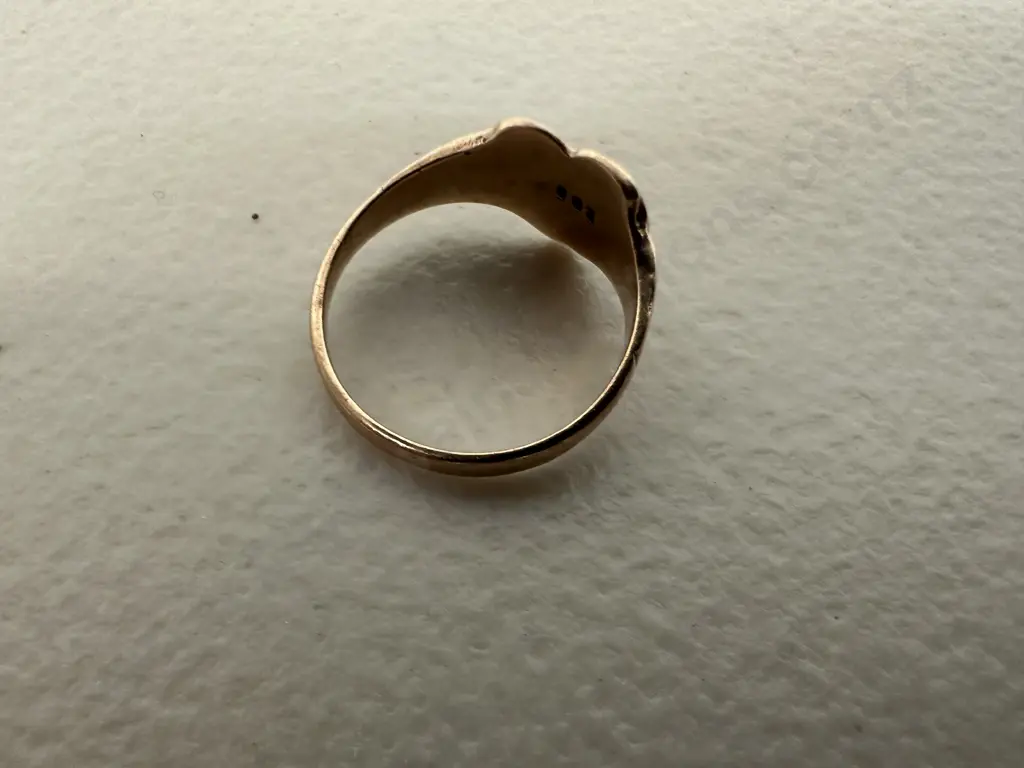 9ct Etched Gold Signet Ring Image 1++