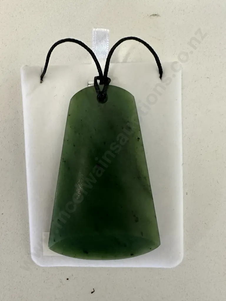 Greenstone Toki Pounamu Necklace, 82 x 54mm Image 1++