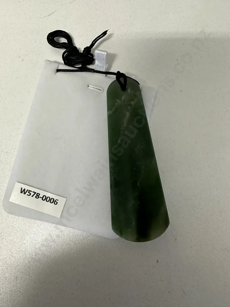 Greenstone Toki Pounamu Necklace, 95 x 35mm Image 1++