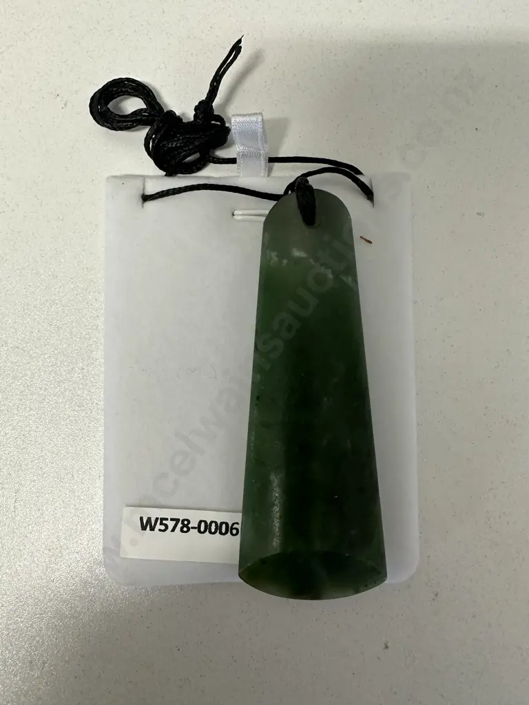 Greenstone Toki Pounamu Necklace, 95 x 35mm Image 1++