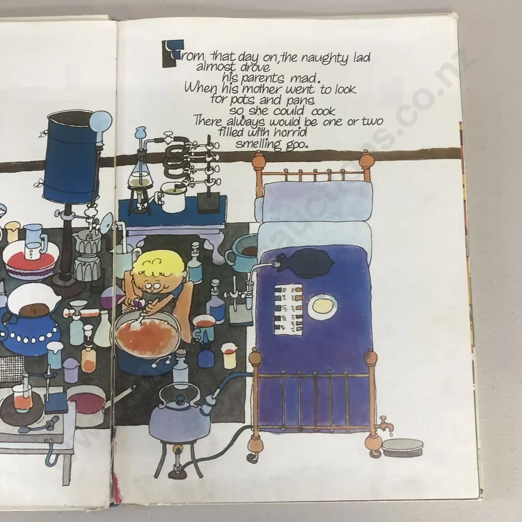 Rare Book - Dreadful David Dee by Henry Schoenheimer and Raymond F. Smith. 1985 Hutchinson of Australia. Hardcover Image 1++