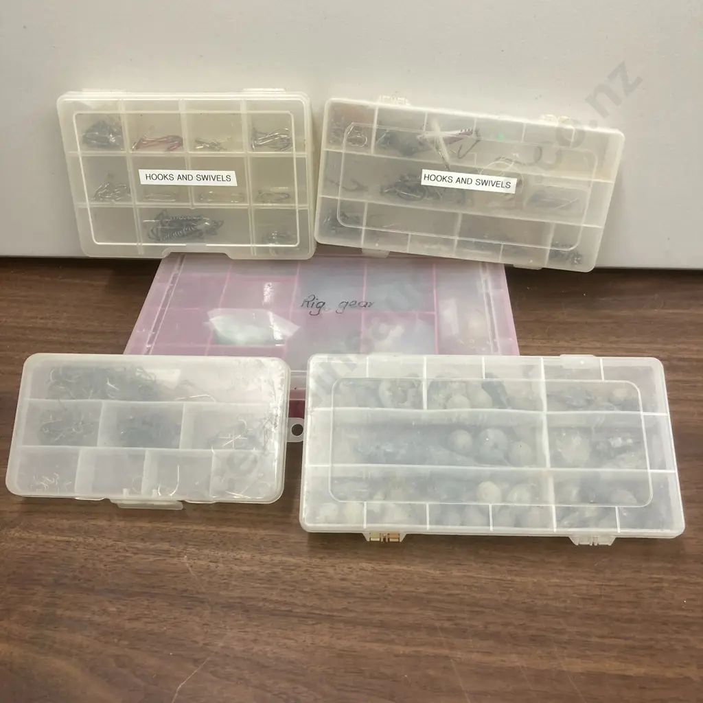 Lot of 5 Plastic Sorter Bins, Hooks, Sinkers & Rig Gear Image 1++