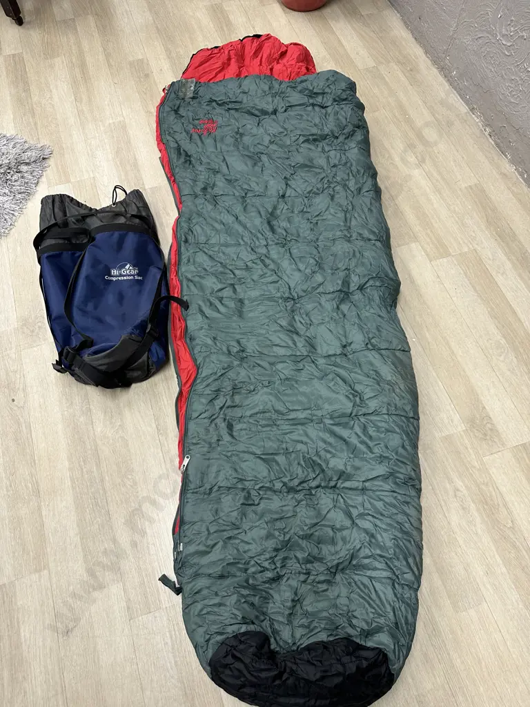 Kozi-Tec 500 Hi-Gear Sleeping Bag With Compression Sack Image 1++
