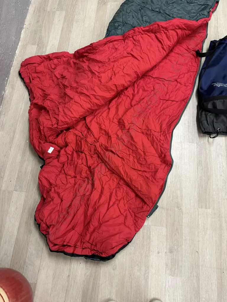 Kozi-Tec 500 Hi-Gear Sleeping Bag With Compression Sack Image 1++