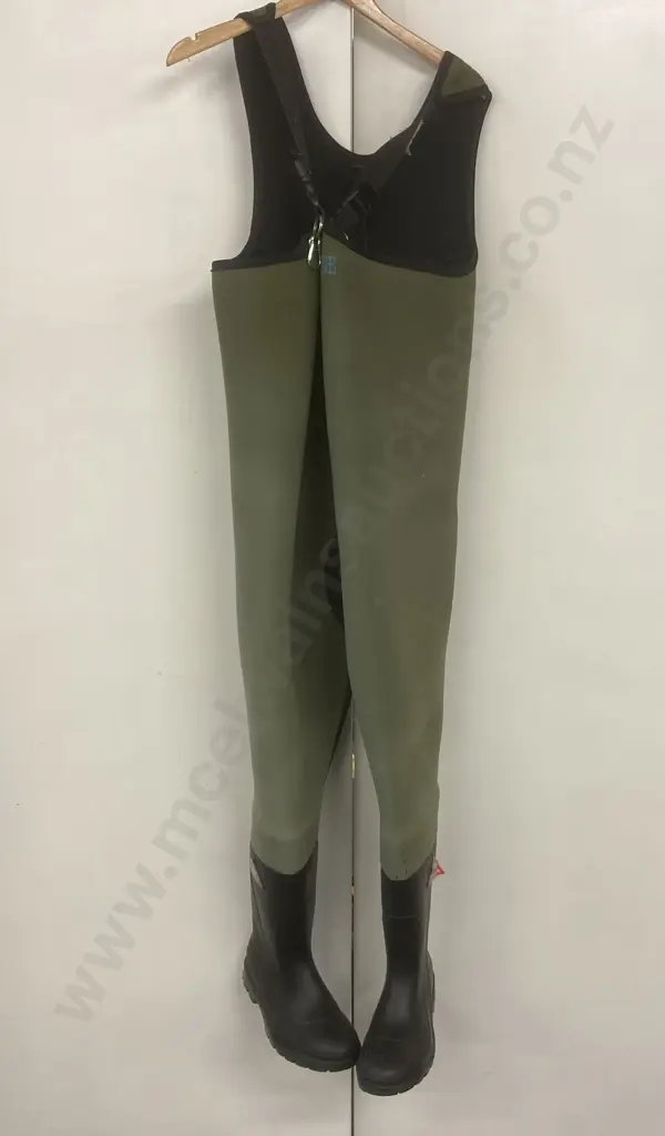 DryLine Neoprene Waders, Sz8 Boot Image 1++