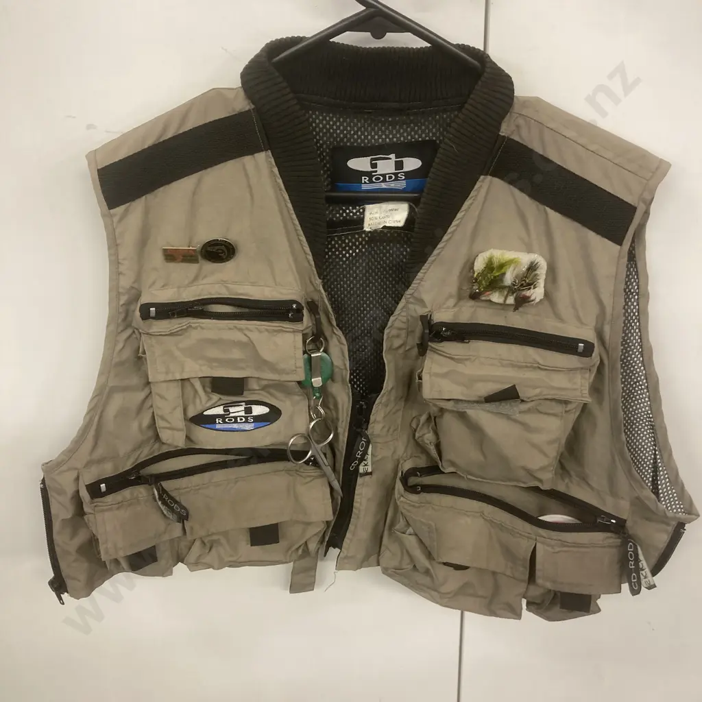 CD Rods Fly Fishing Vest With a Hunting & Fishing "Trout" Cap Image 1++