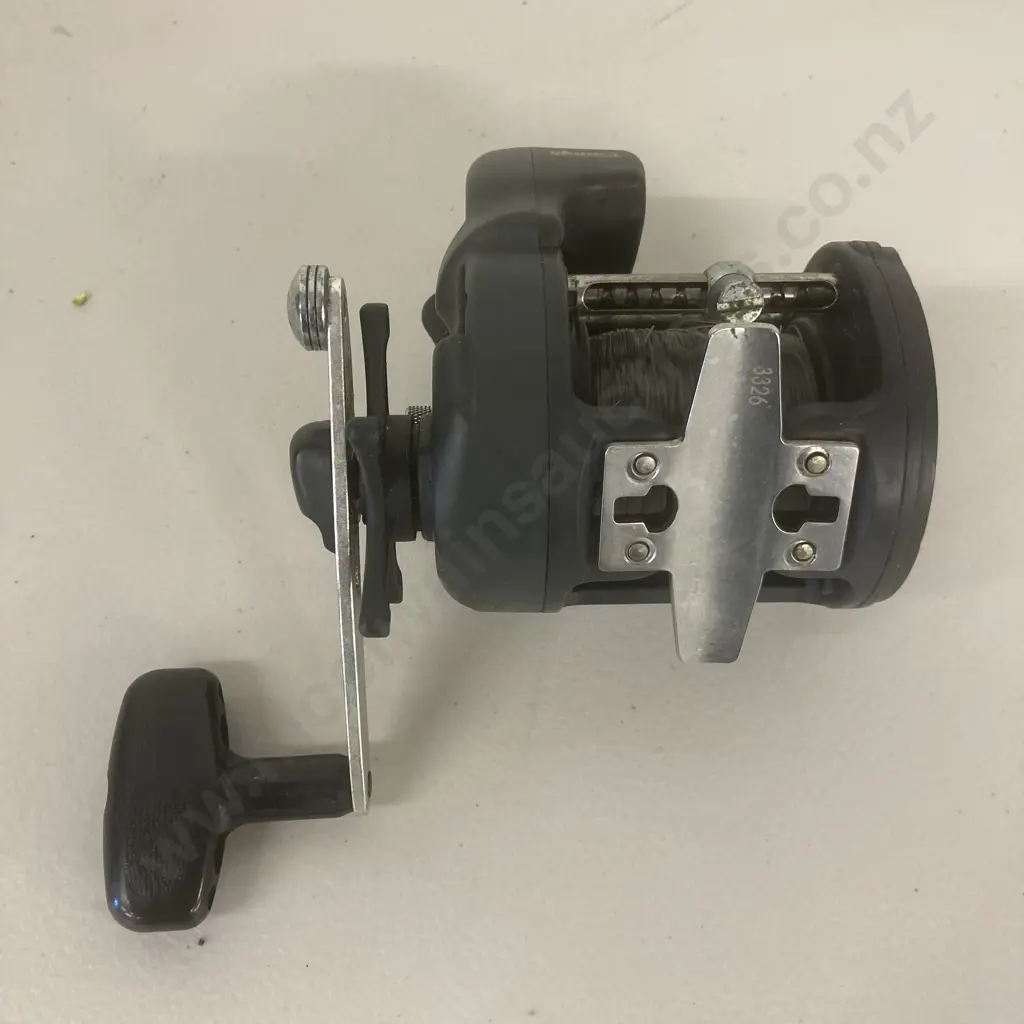 Okuma Magda Line Counter Trolling Reels MA 30D Image 1++