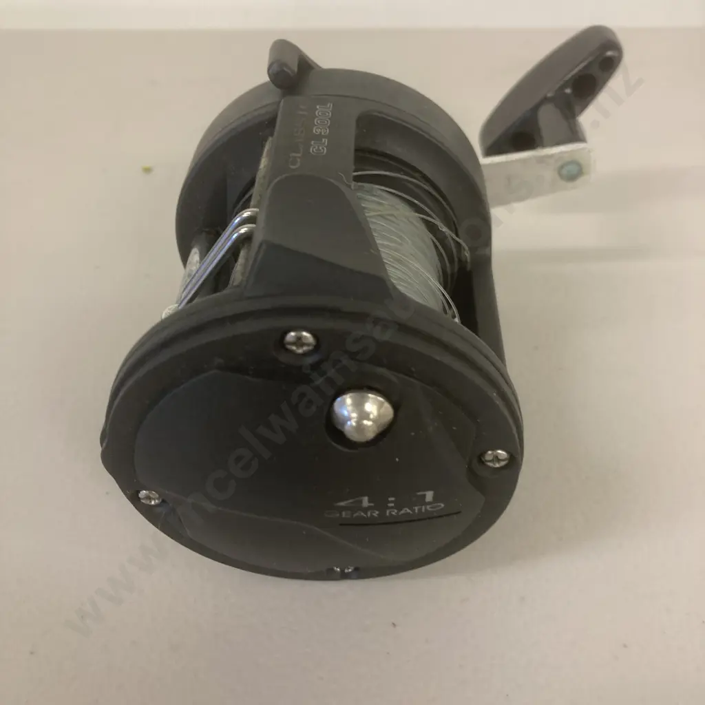 Okuma Classic CL300L Levelwind Reel Image 1++