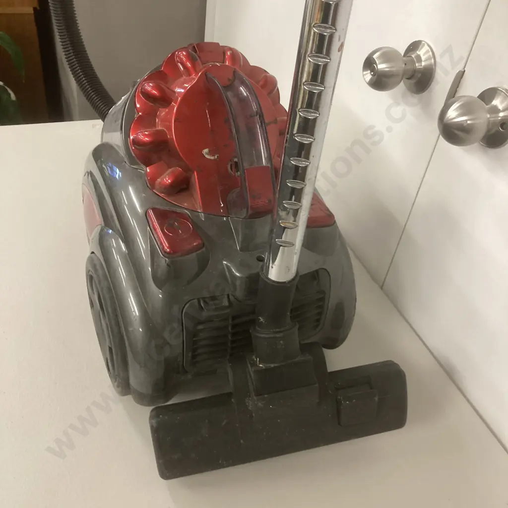 Kensington Vacuum Cleaner Image 1++