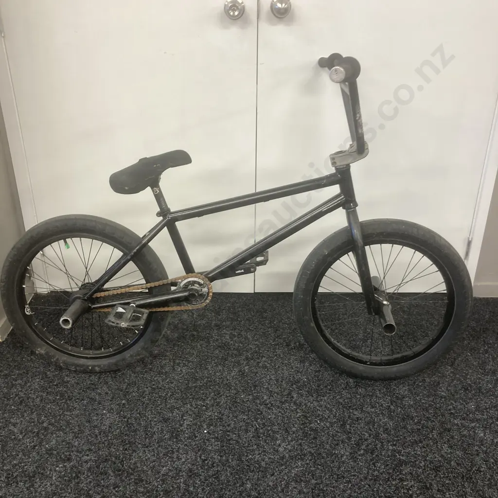 Black BMX With Pegs Image 1++