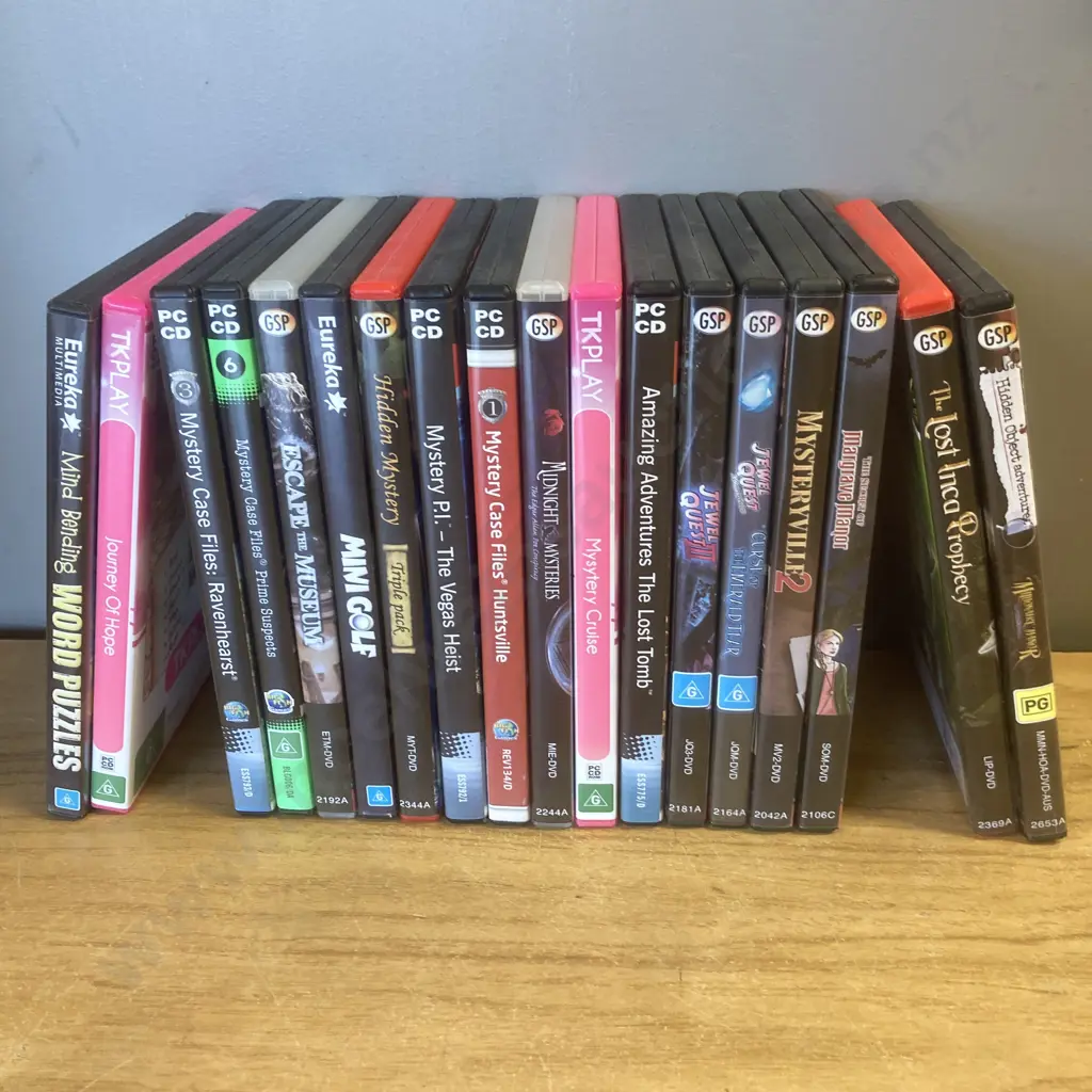 Lot of 18 PC CD-Rom Games Image 1++