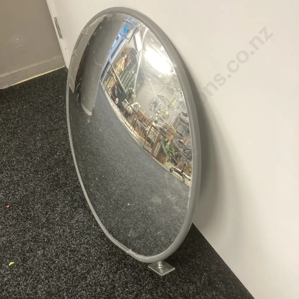 Dura Vision Convex Security Mirror With Wall Bracket Image 1++