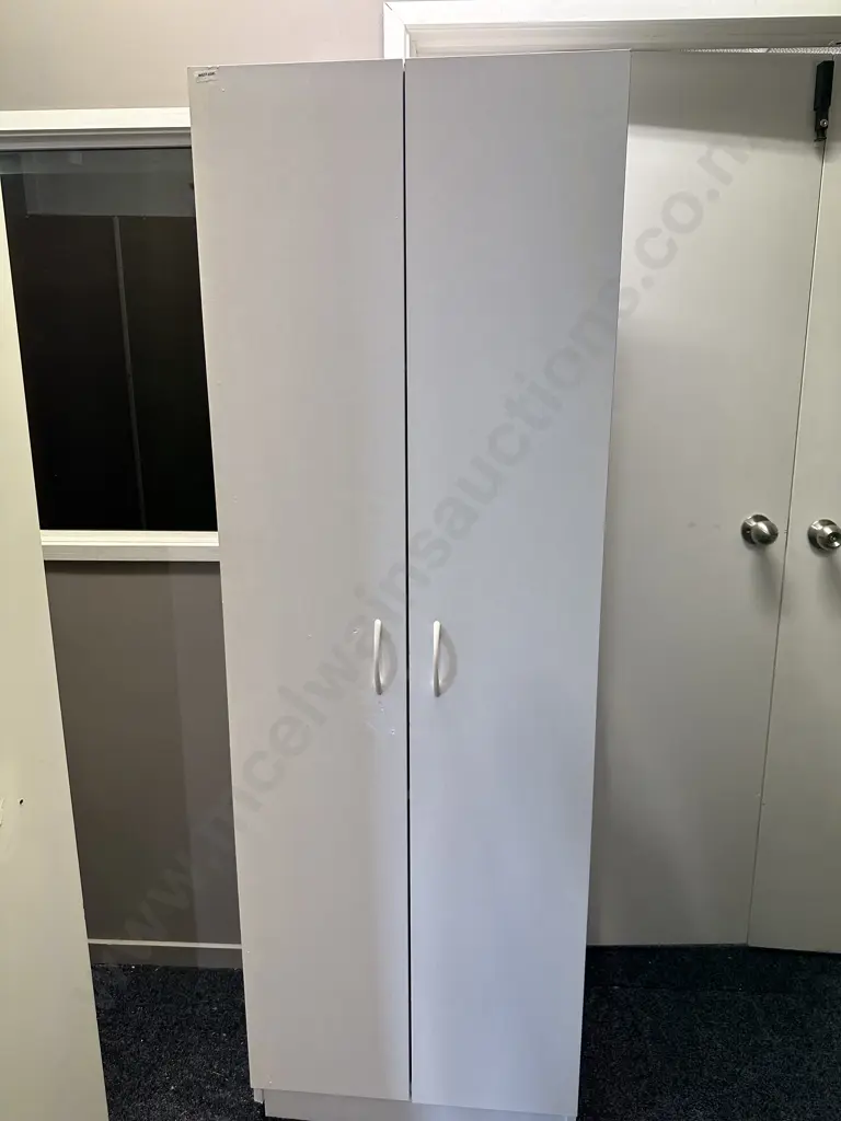 White Double Door Cupboard, Curved White Handles, 3 Shelves, H181 W60 D40cm (Rough Condition) Image 1++