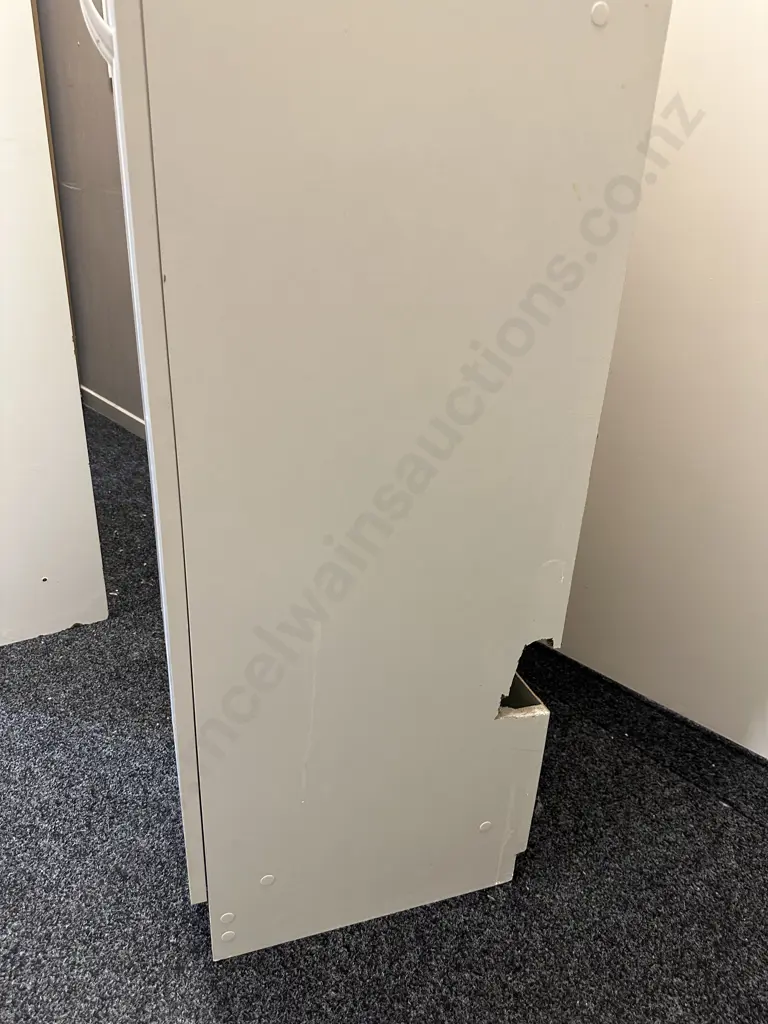 White Double Door Cupboard, Curved White Handles, 3 Shelves, H181 W60 D40cm (Rough Condition) Image 1++