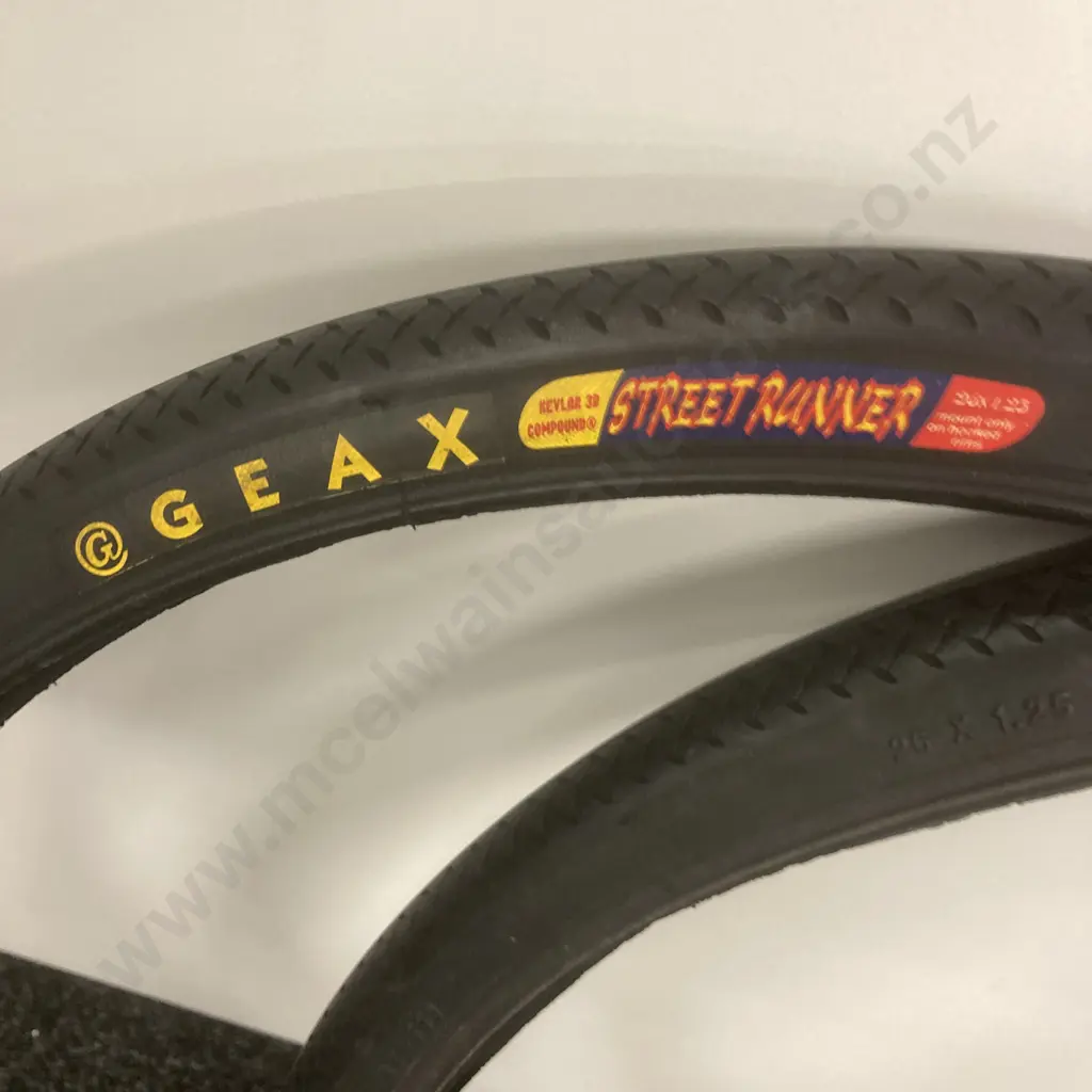 Pair of Bike Tyres - GEAX Street Runner 26 x 1.25 Image 1++