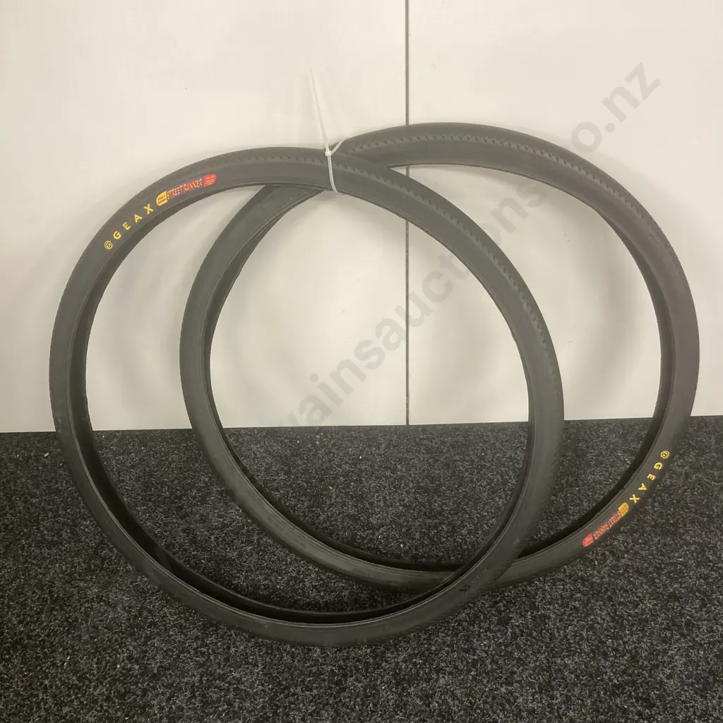 Pair of Bike Tyres - GEAX Street Runner 26 x 1.25 Image 1++