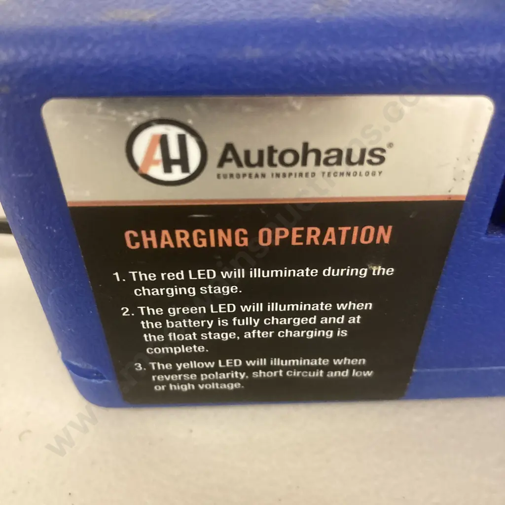 Autohaus Car Battery Charger 6V/12V 2.0 Amp Image 1++