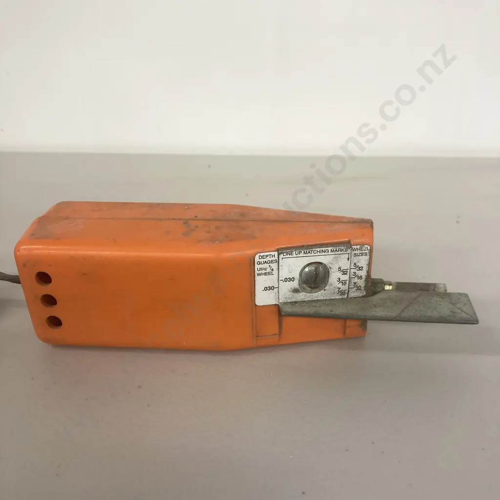 Stihl Quik-Sharp 12V Chainsaw Sharpener Image 1++