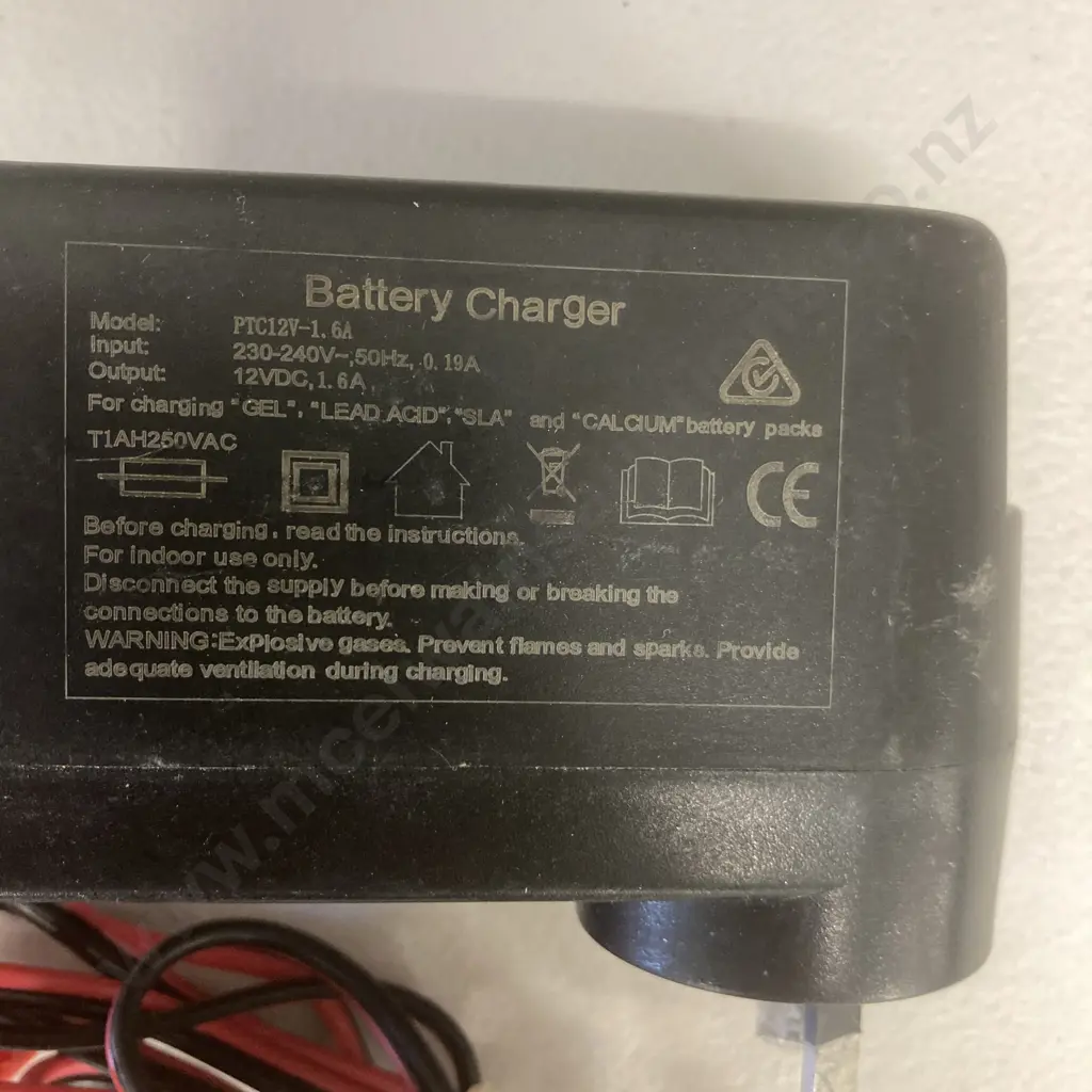Battery Charger 12V 1.6a 3 Stage Power Train PTC12V1.6A Image 1++