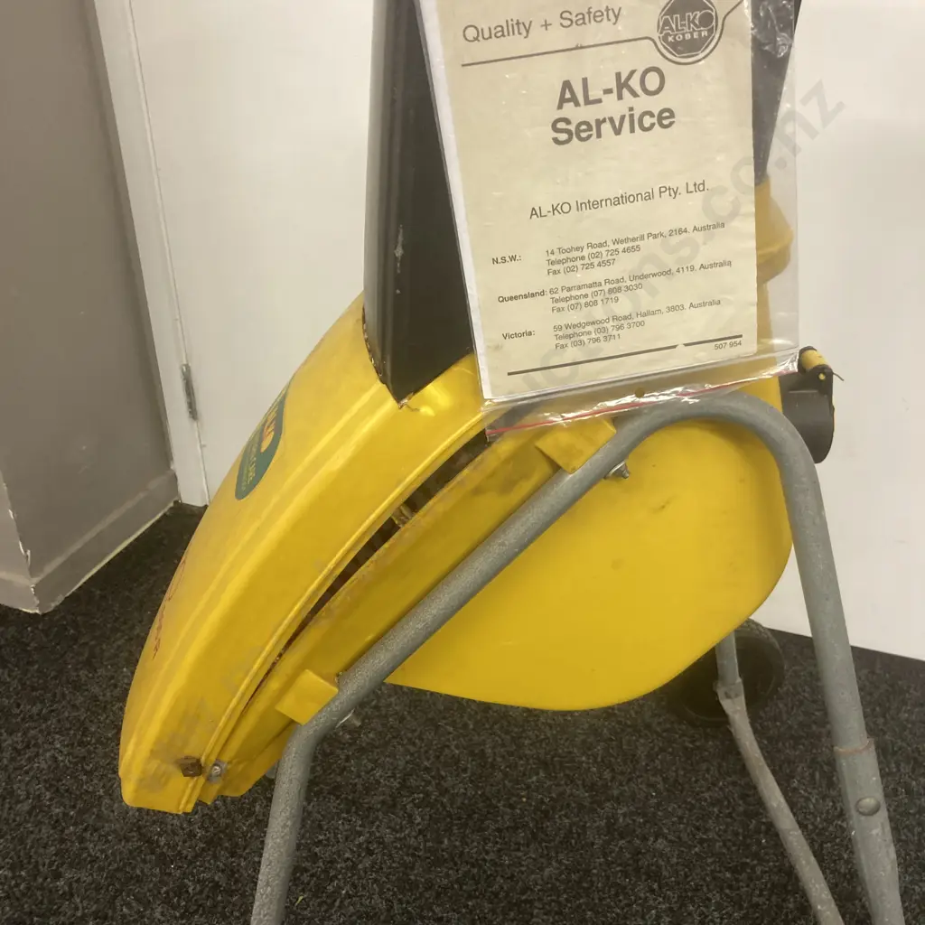 Alko New Tec 1800R Garden Mulcher Image 1++