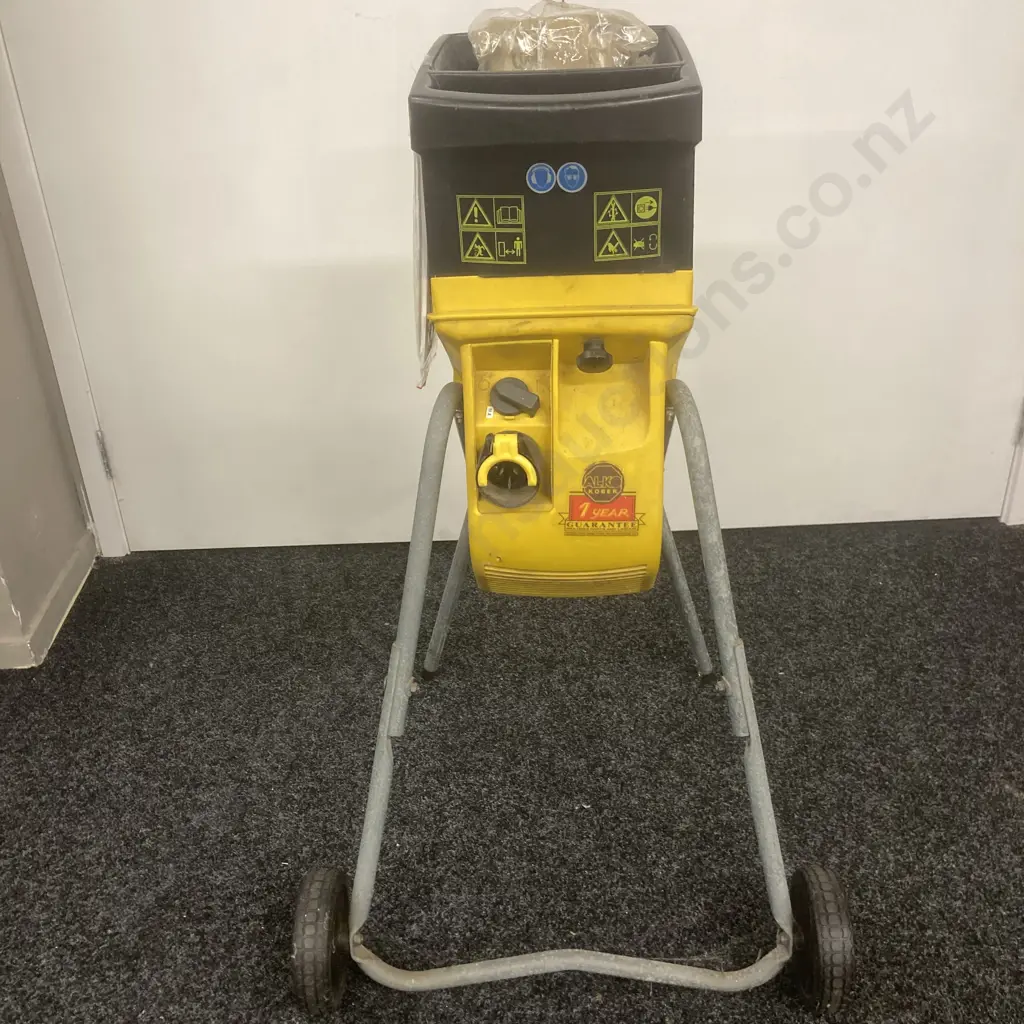 Alko New Tec 1800R Garden Mulcher Image 1++