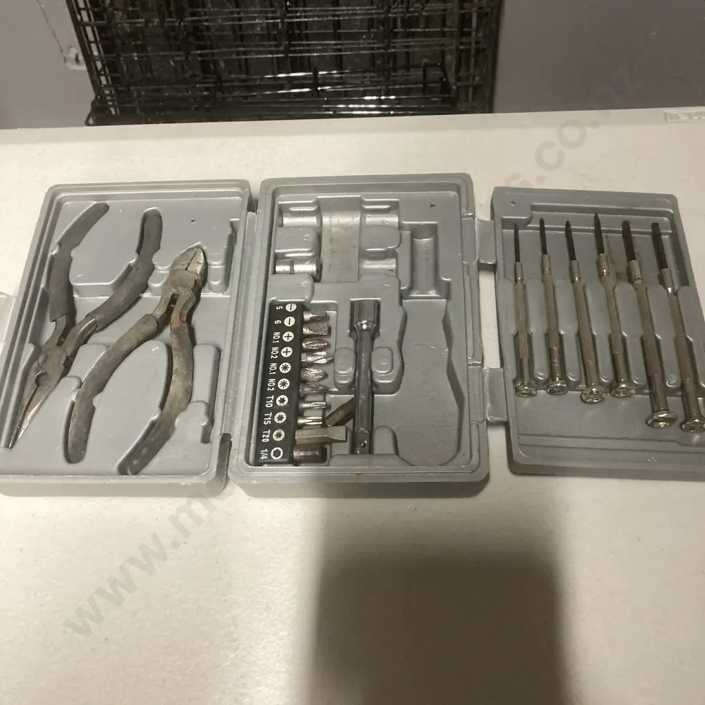 2 Plastic Sorters With Hardware & Part Toolkit Image 1++
