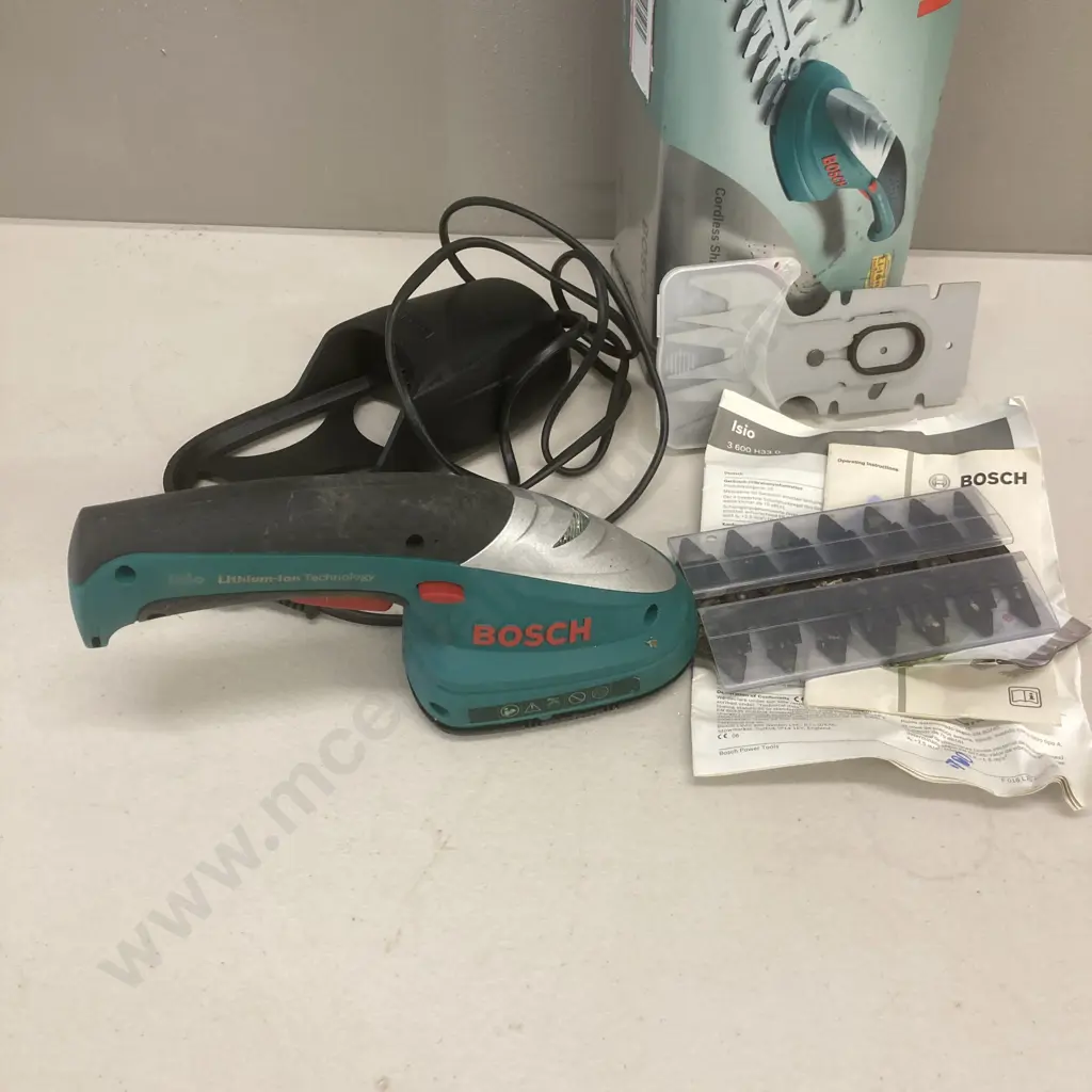 Bosch Isio Cordless Shape & Edge Set In Tin Case Image 1++