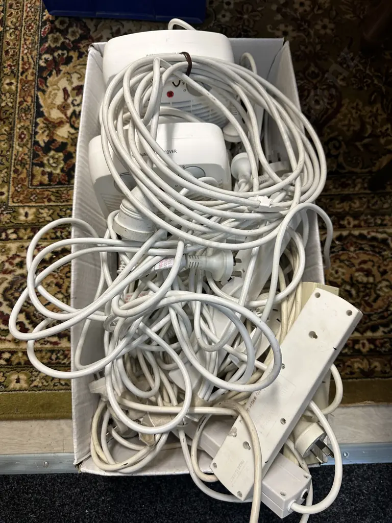 Box of Plugs, Leads, Heaters Etc Image 1++