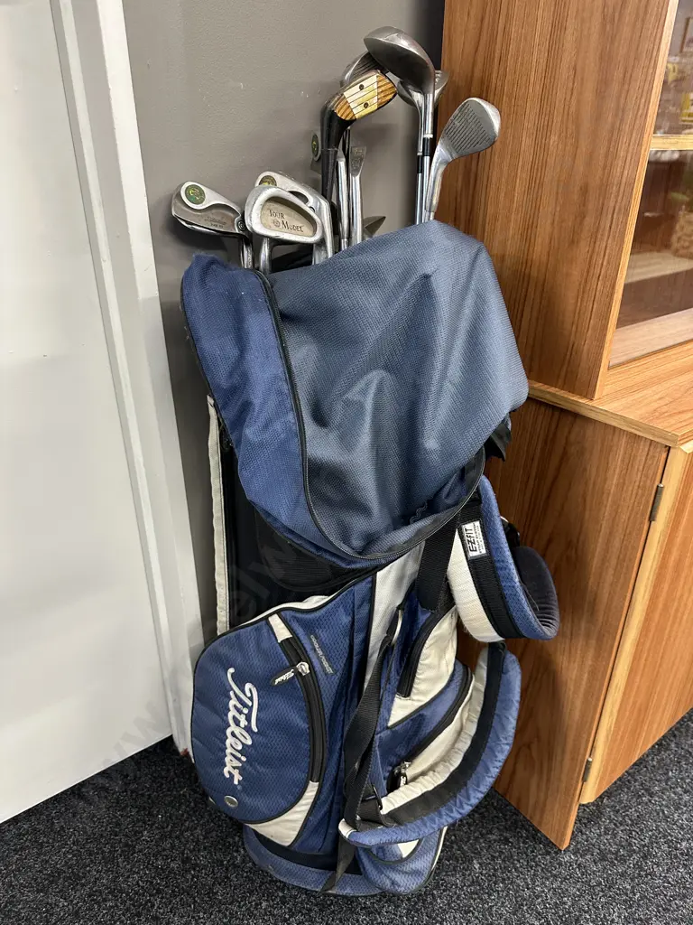 Assorted Golf Clubs In A Titleist Bag Image 1++