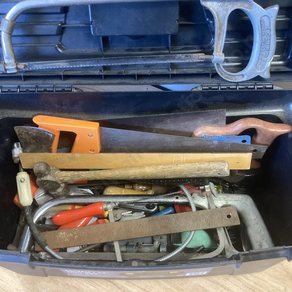 Craftright 22" Toolbox & Tools (AF To Top) Image 1++