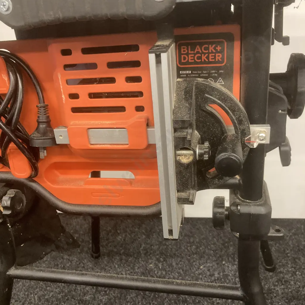 Black & Decker BES720-XE. 1800W 254mm Table Saw Image 1++