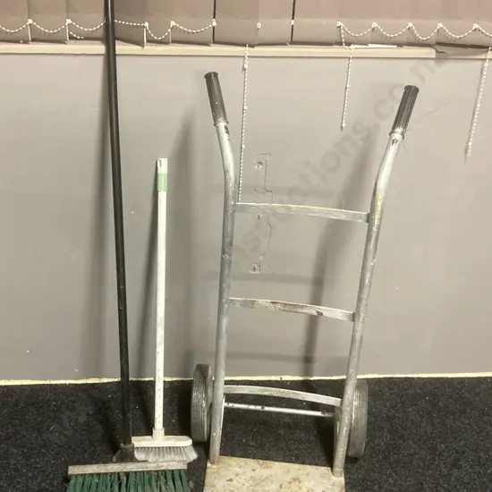 Sack Barrow & 2 Brooms