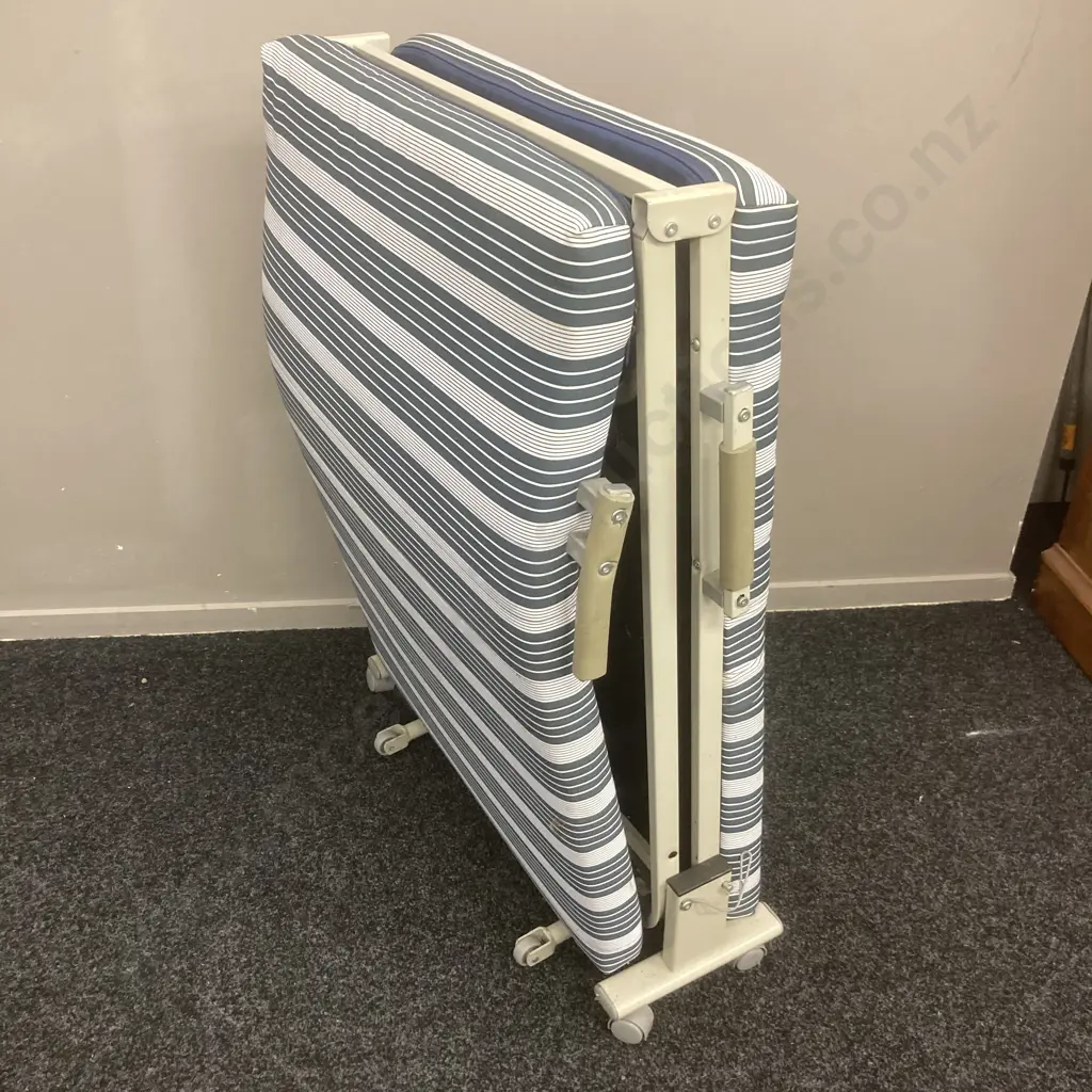 Foldaway Rollaway Bed with Mattress Image 1++