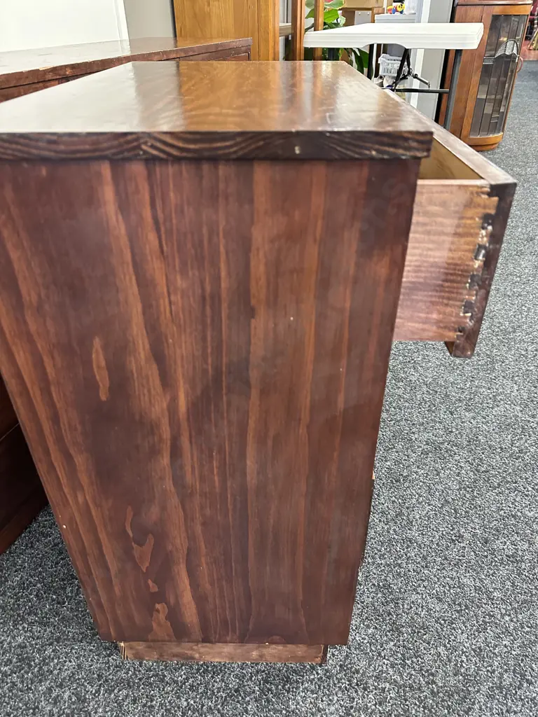 Solid Pine Colonial Style 4 Drawer Chest Of Drawers & 9 Drawer Student Desk Image 1++