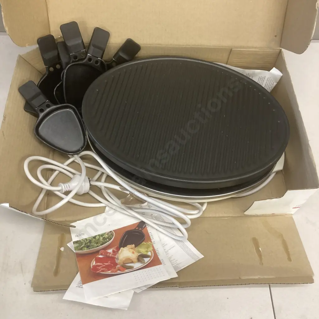 Vintage Vivalp (France) Raclette Indoor Grill V105 with 8 Pans, 1980s Image 1++
