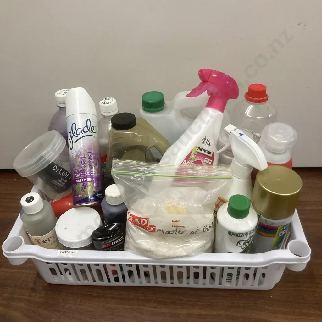 Fabric Dyes, Car Prodcts Etc In Plastic Bin Image 1++