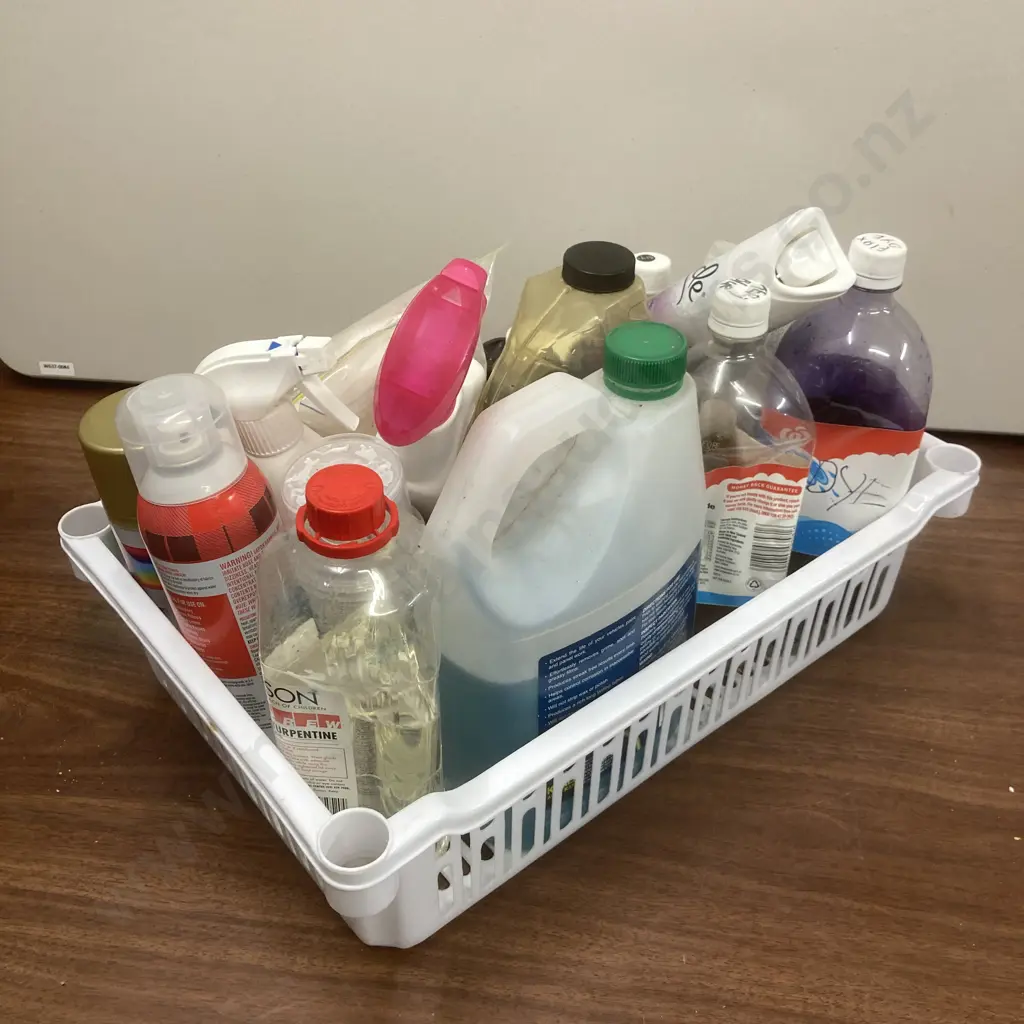 Fabric Dyes, Car Prodcts Etc In Plastic Bin Image 1++