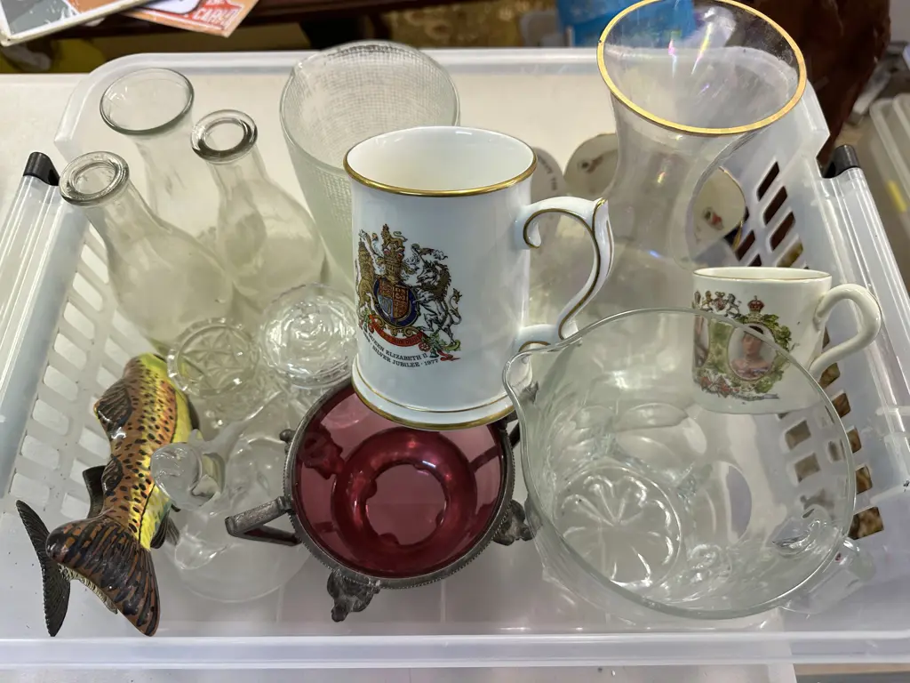 Lot of Drinks Jugs, Carafe, Royal China Etc Image 1++