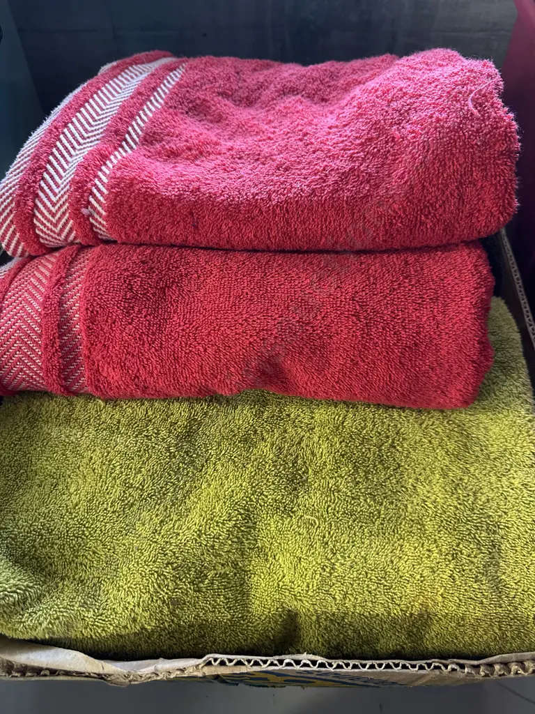 Box Lot of Towels Image 1++