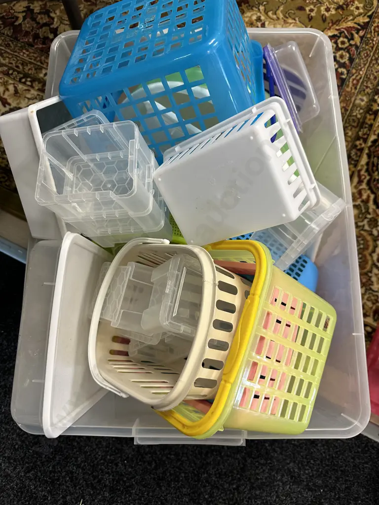 Clear Bin Plasticware, Baskets Etc Image 1++