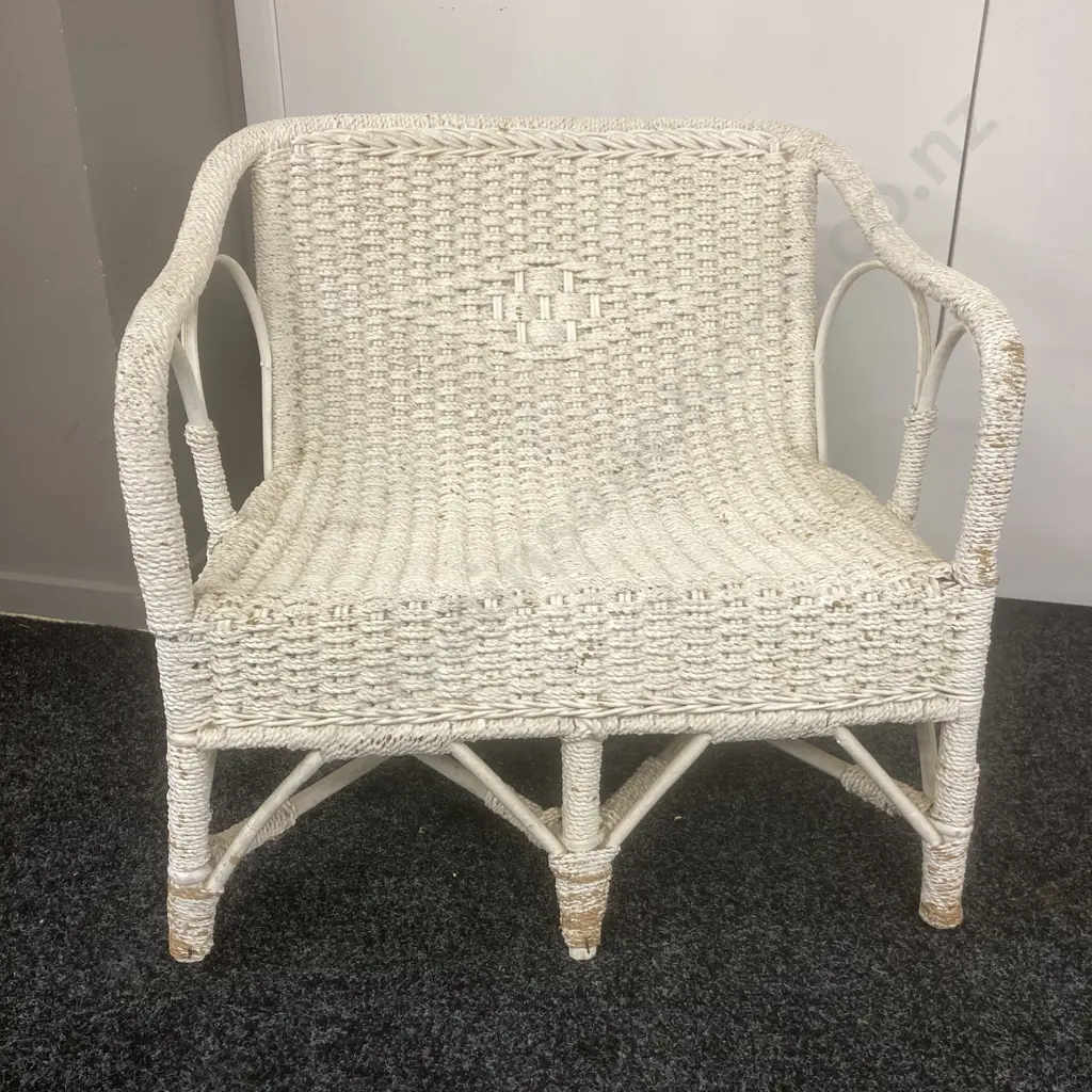 Antique White Painted Wicker Childs Settee, H60 W65 D48cm Image 1++
