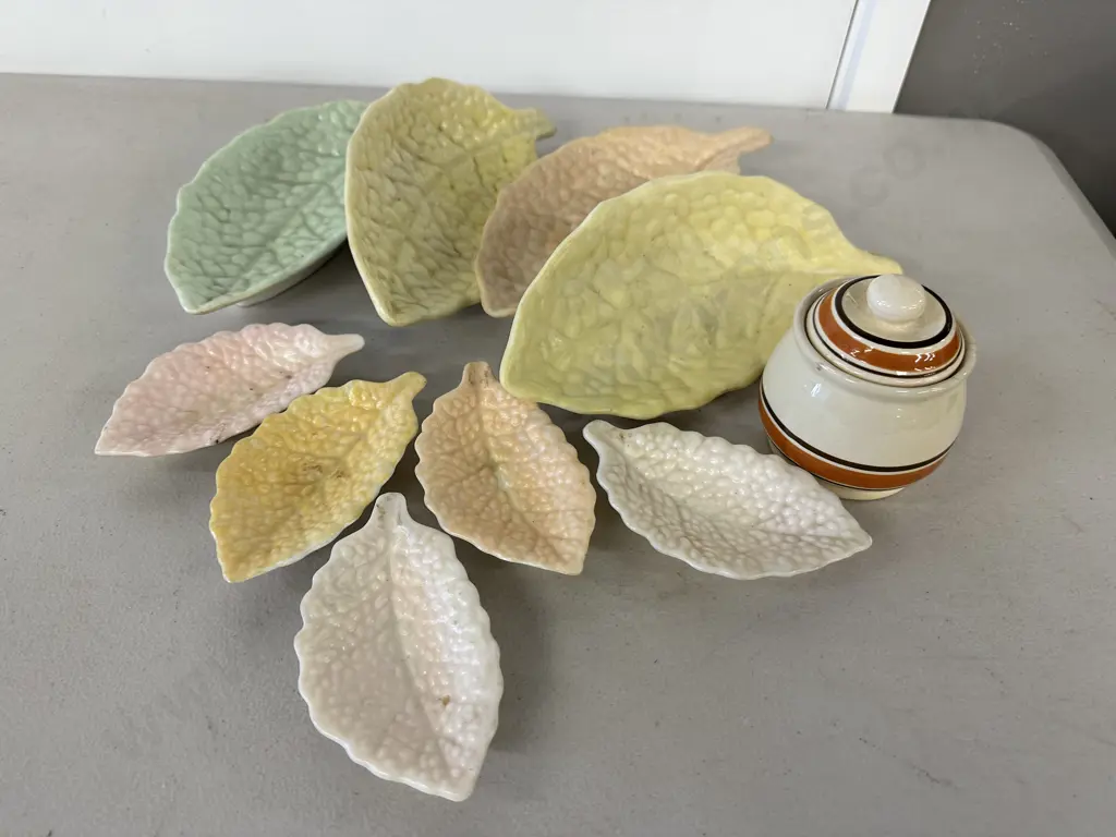 Selection Of Gambitware Leaf Dishes Image 1++