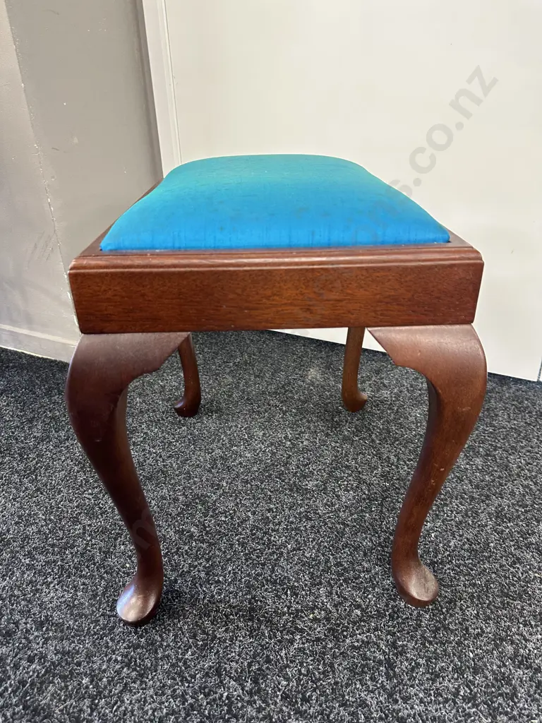 Queen Style Dressing Table Stool, H44cm Image 1++