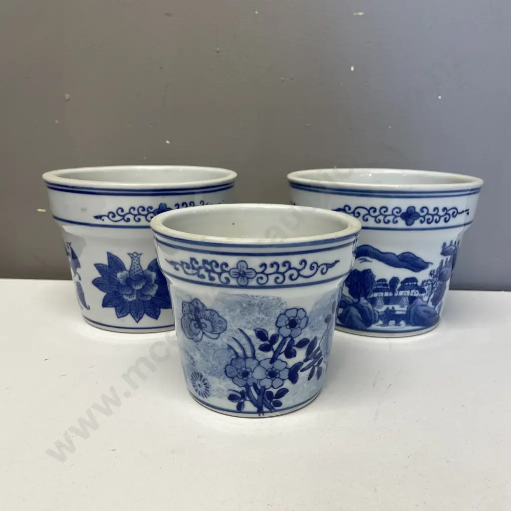 Set of 3 Blue and White Ceramic Plant Pots Image 1++