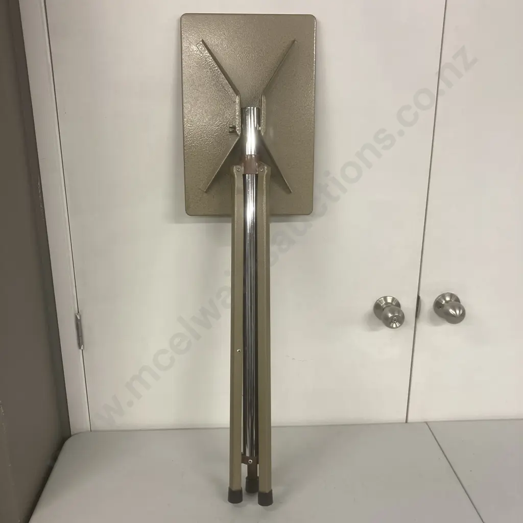 GILKON Portable Folding Steel Lecturn Image 1++