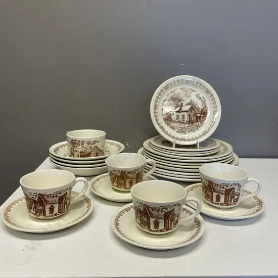 Crown Lynn Heritage 1800 four place dinnerset with sugar bowl